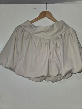 Cream Balloon Mini Skirt